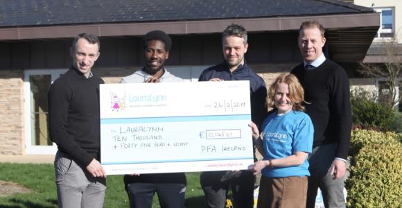 Pic of cheque presentation to LauraLynn